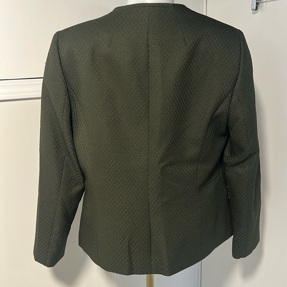 Tahari: Dark Sage Green Women’s Lined Blazer - Picture 3 of 4